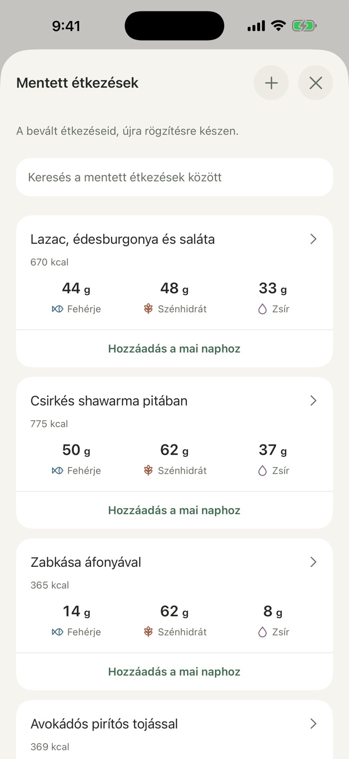 A Mentett étkezések képernyő a kedvencekkel – lazac édesburgonyával és salátával, csirkés shawarma pitában, zabkása áfonyával –, mindegyiknél kalóriával, makrókkal és Hozzáadás a mai naphoz gombbal.